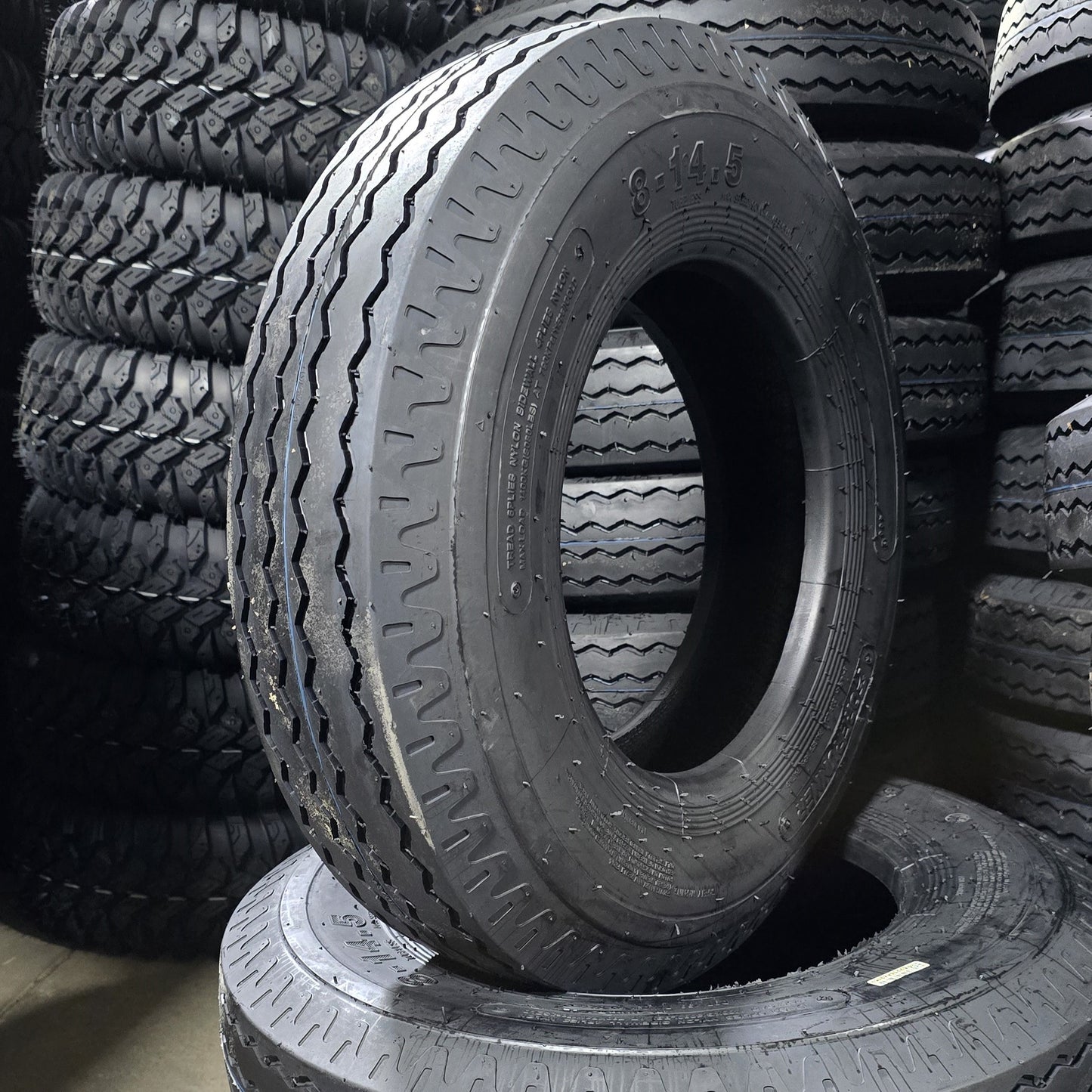 FORERUNNER Q400 TRAILER TIRE