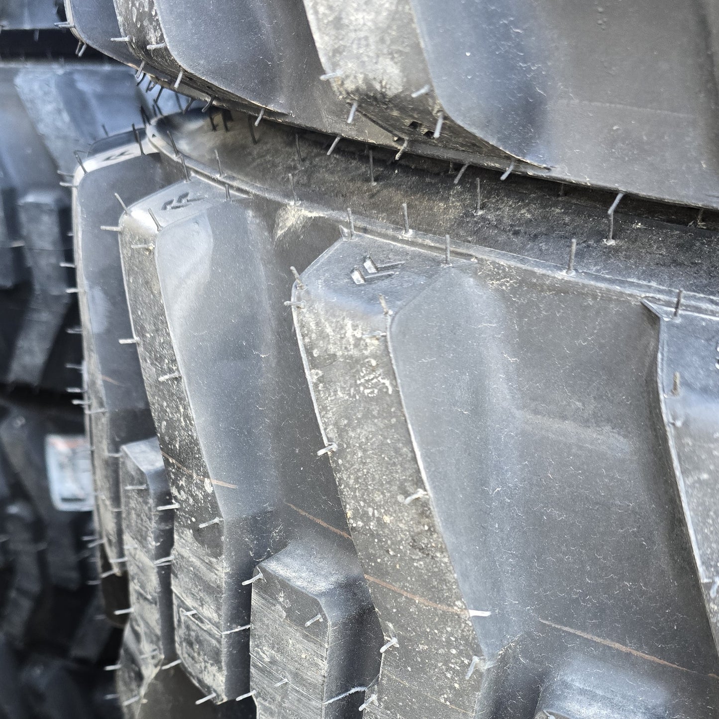 12x16.5 ASCENSO SSB330 SKID STEER TIRE